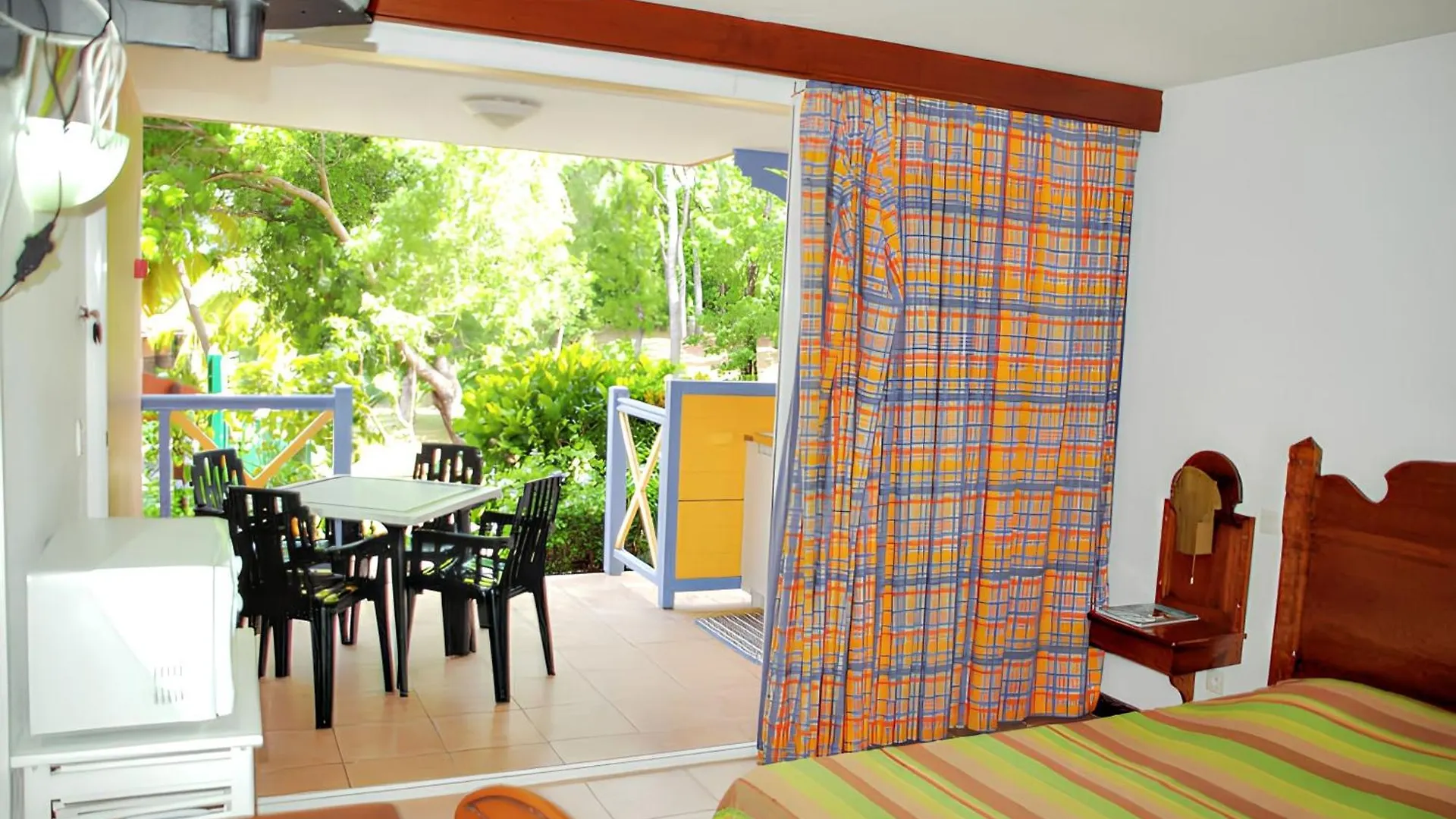 Studio Chaleureux A Sainte Anne 29M² Avec Jardin